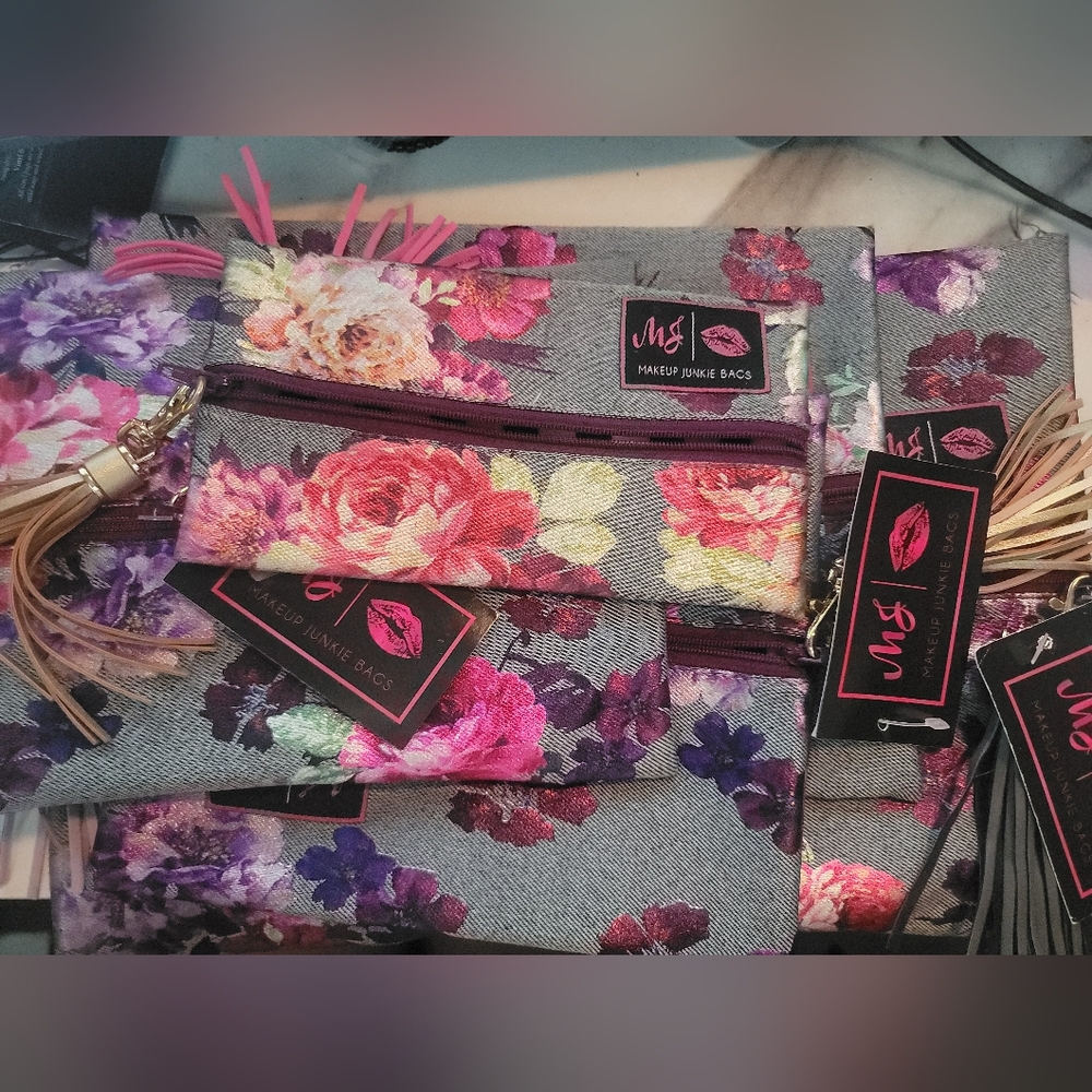 Makeup Junkie Bag Set